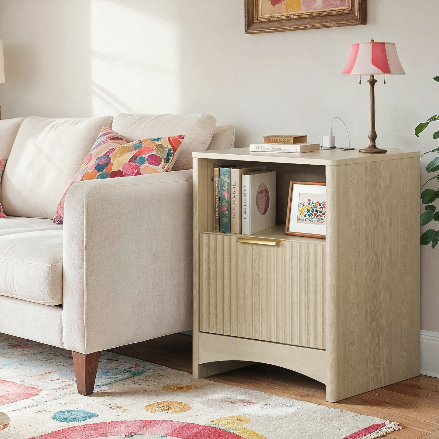 CHITOOMA Fluted Nightstand with Charging Station, Wood Bedside Table with Drawer & Open Shelf, Small End Table for Bedroom Living Room, Natural