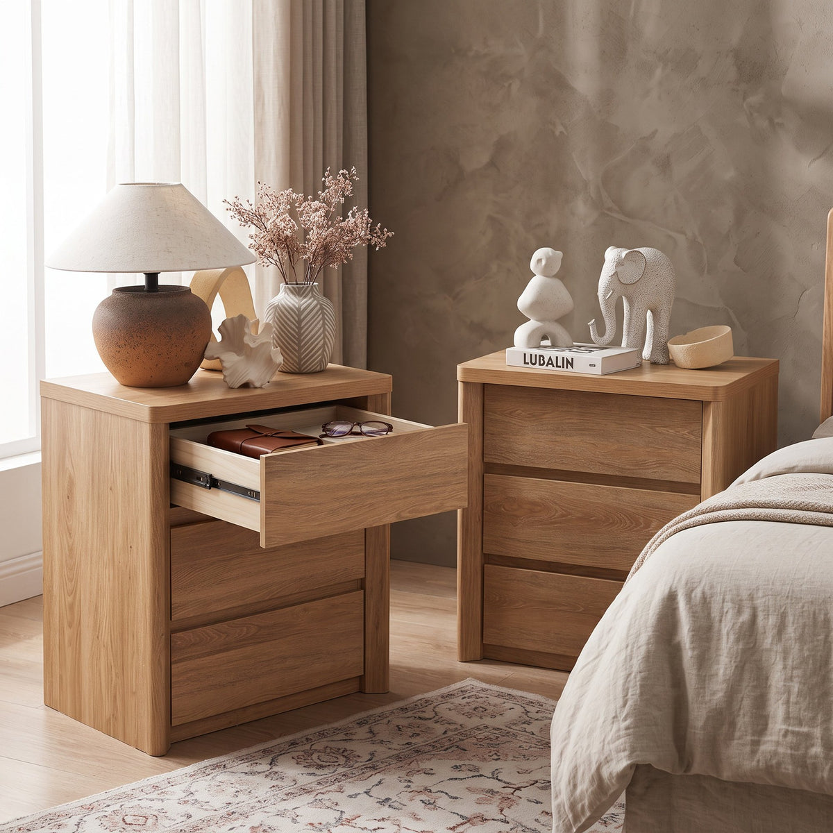 CHIYOOMA Farmhouse Nightstand with 3 Drawers,Wood Bedside Table Night Stand with Charging Station, Sofa Side End Table for Bedroom, Living Room,Natural
